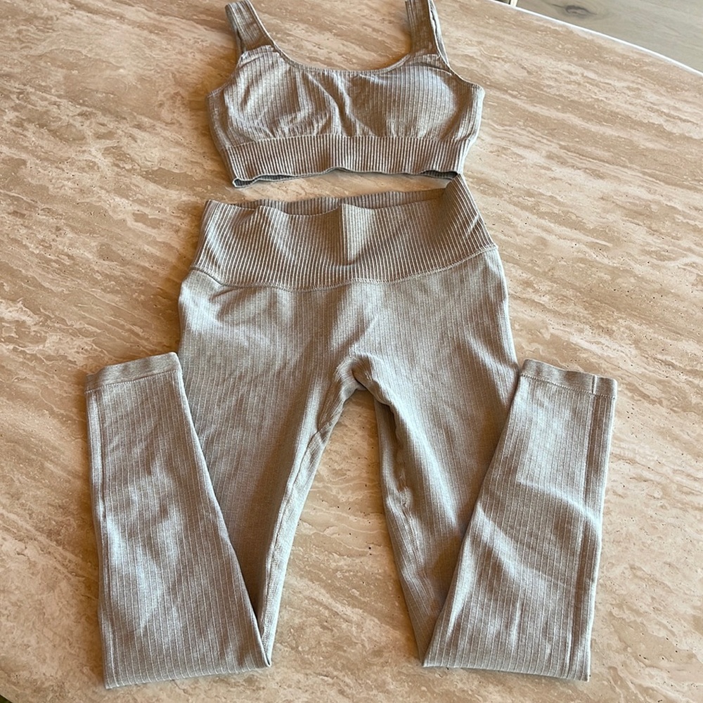 Ribbed work out set